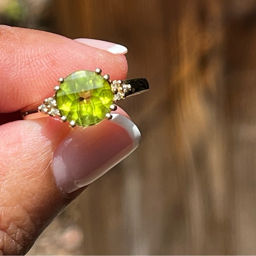 10k Yellow Gold Ring with Green Peridot Center and Diamond Side Accents